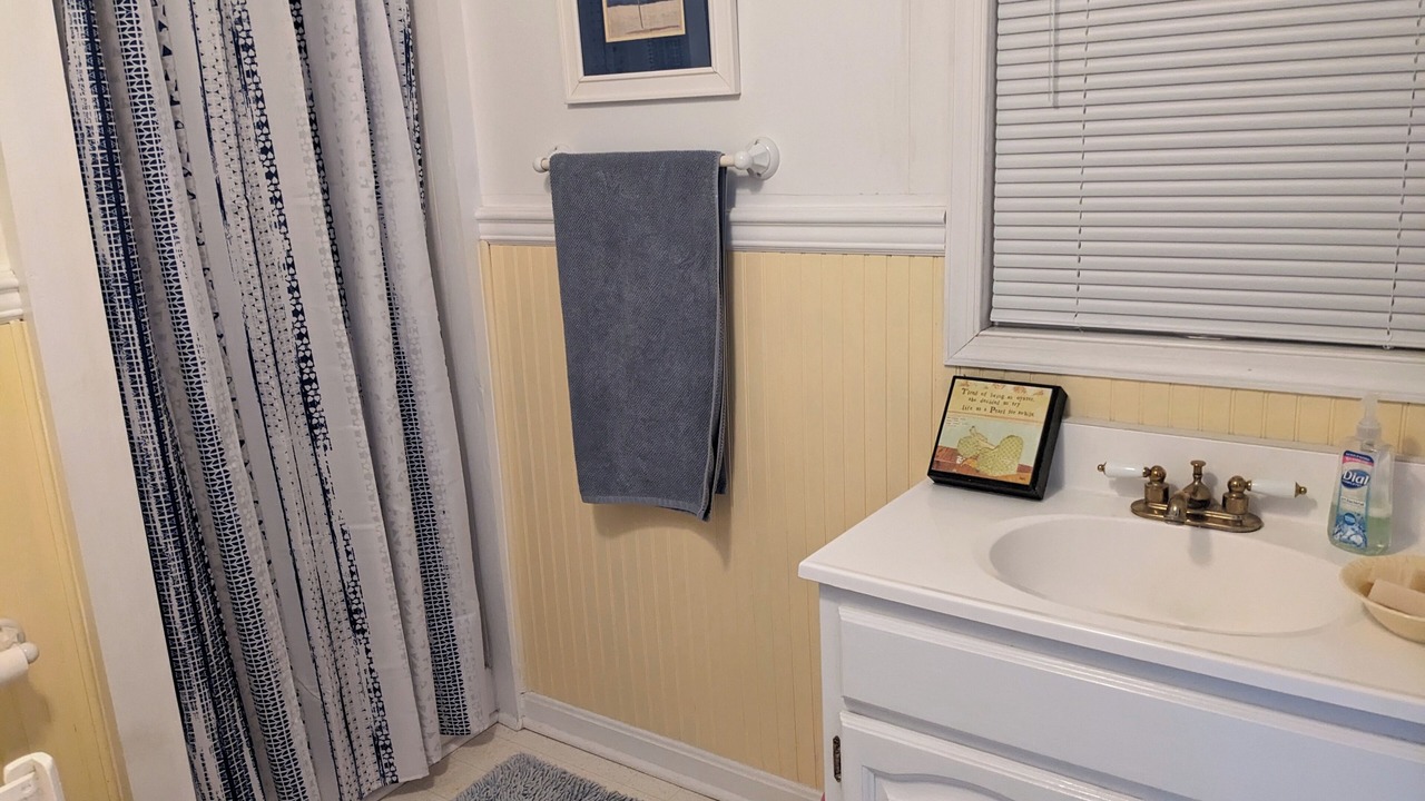 Photo of Bathroom in Silver Beach