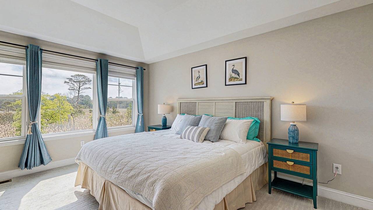 Photo of Bedroom in Cedar Neck