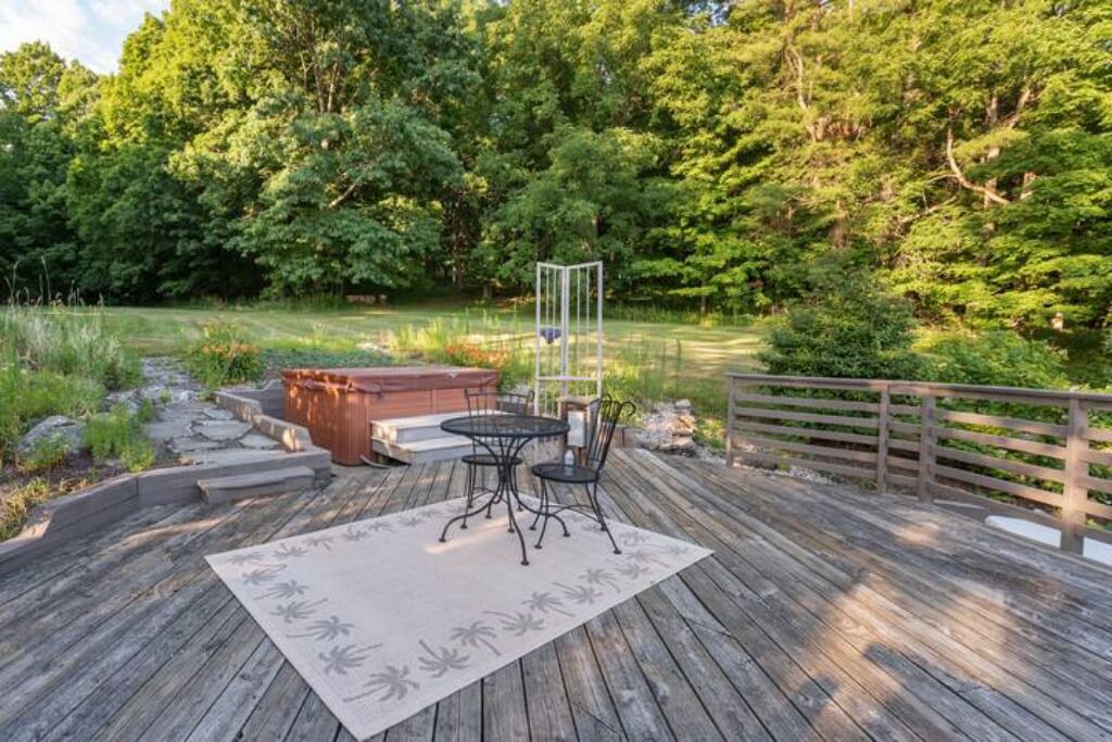 Photo of Outdoor in Hollowville