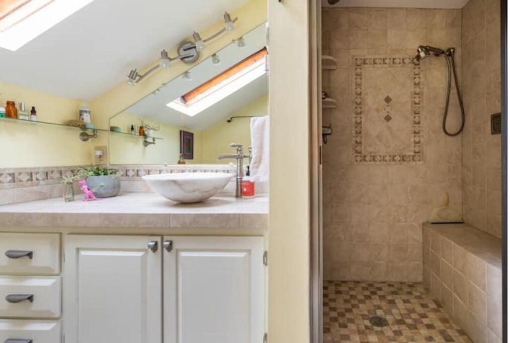 Photo of Bathroom in Hollowville