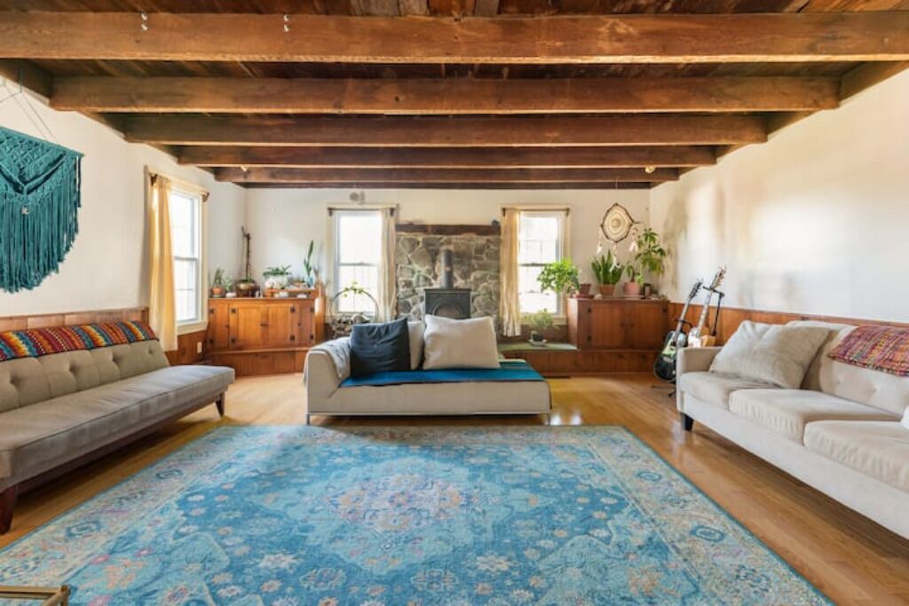 Photo of Livingroom in Hollowville