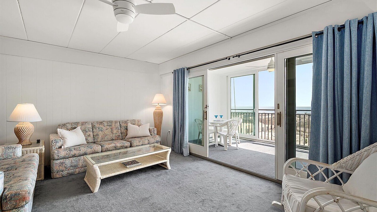 Photo of Livingroom in Sunset Island