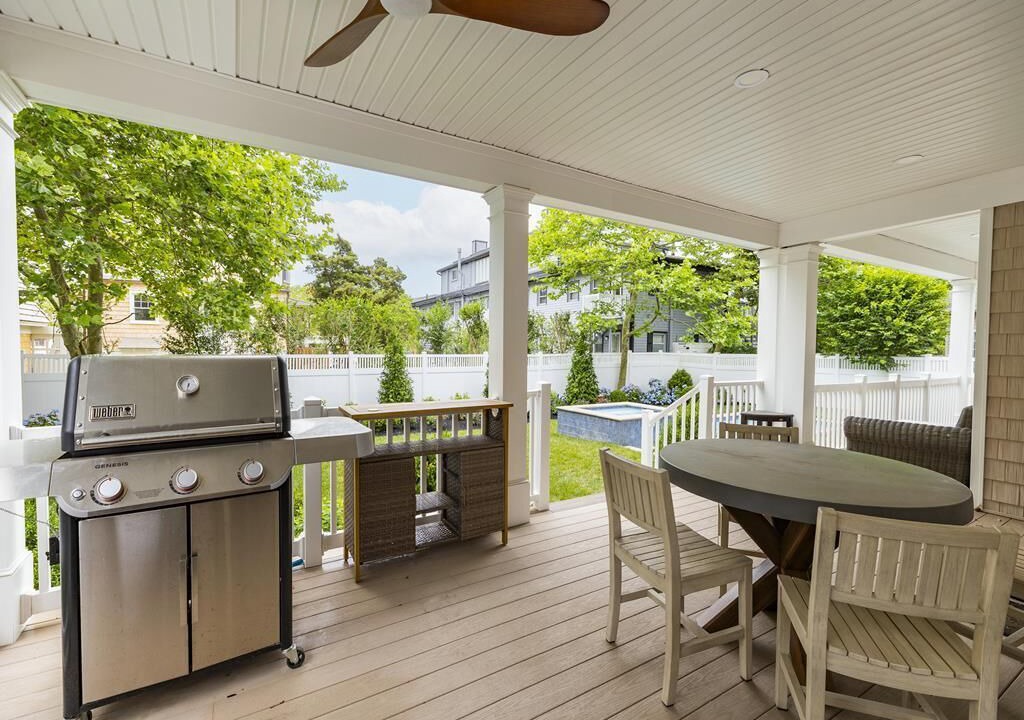 Photo of Outdoor in Admiral Estates