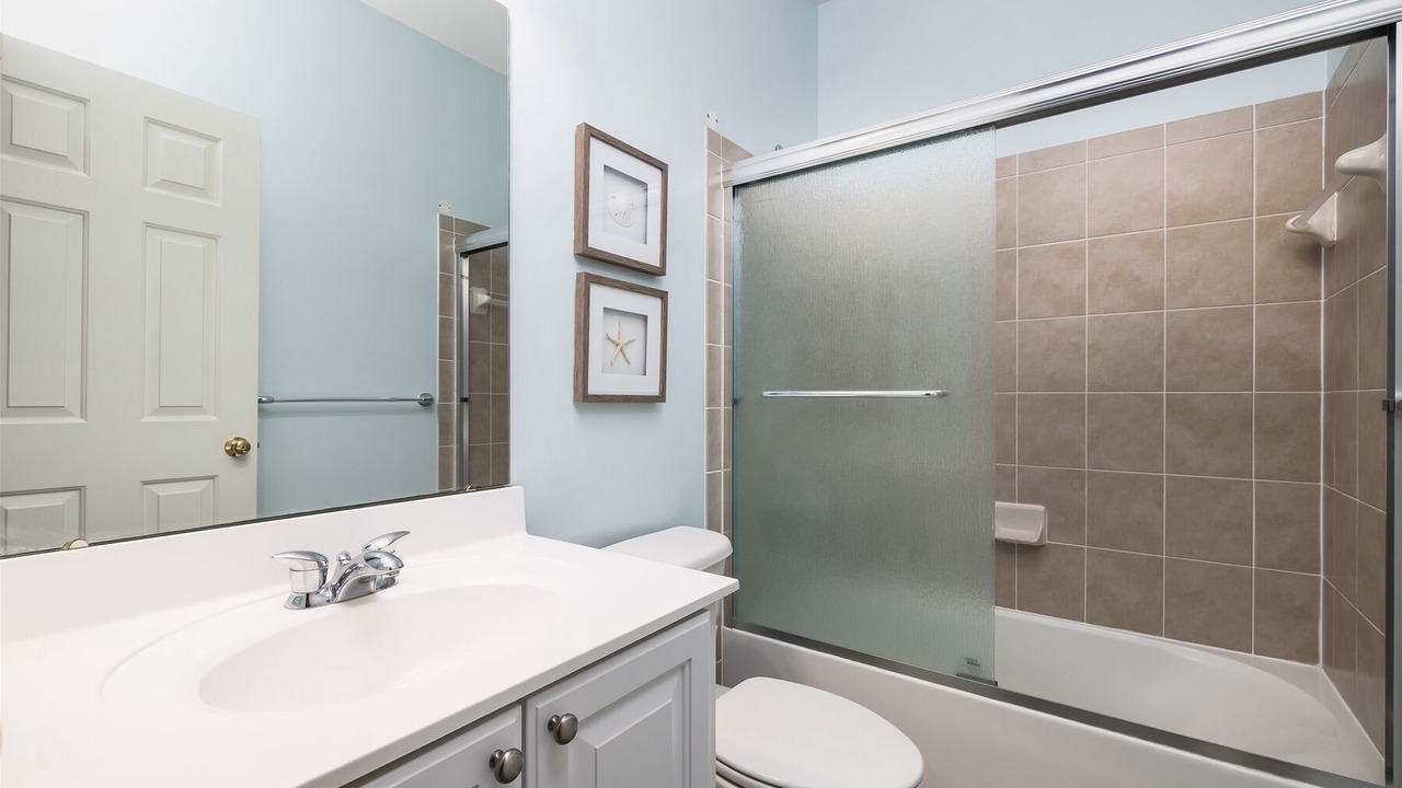 Photo of Bathroom in Sunset Island