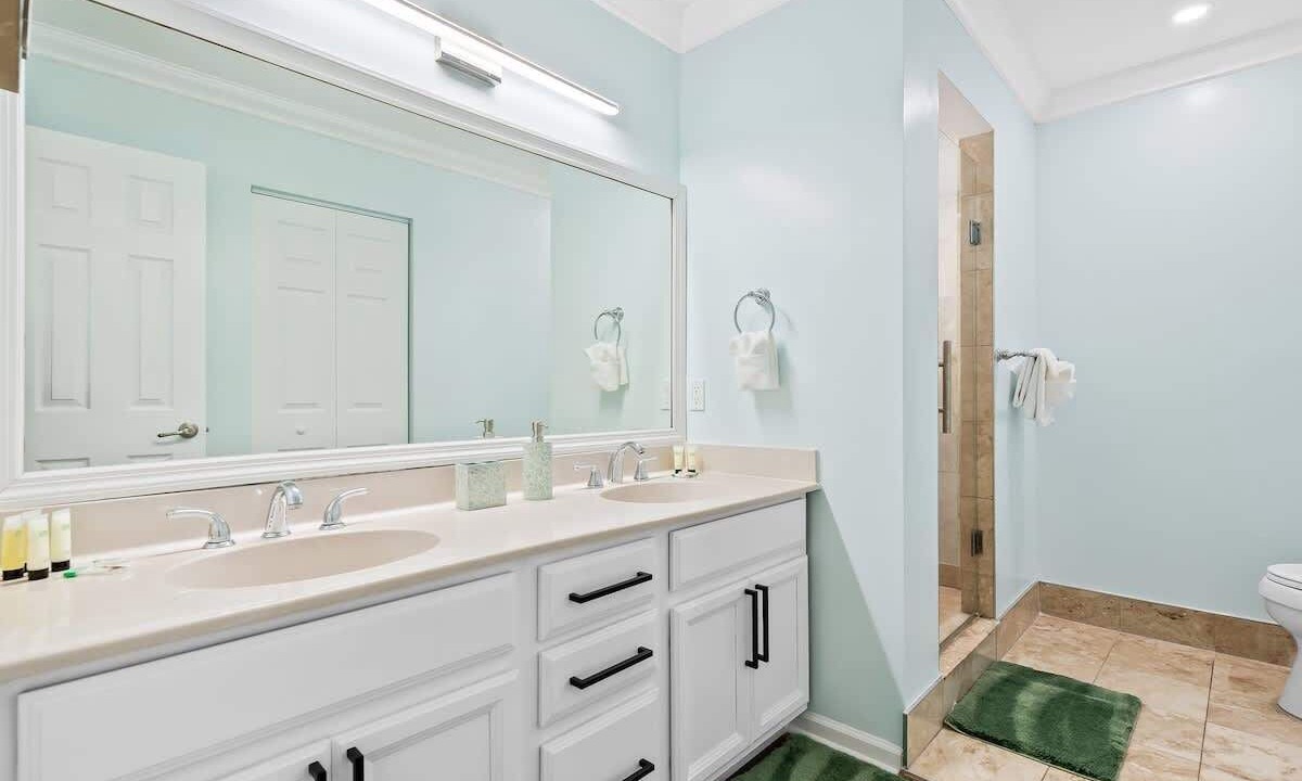 Photo of Bathroom in Dania Beach