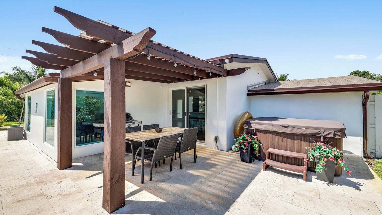 Photo of Outdoor in Deerfield Beach