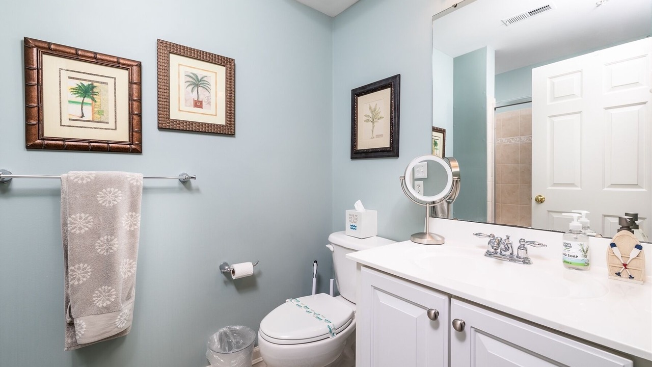 Photo of Bathroom in Sunset Island