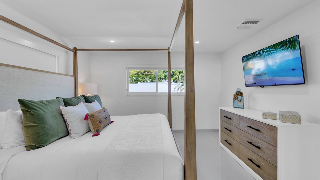 Photo of Bedroom in Lauderdale-by-the-Sea