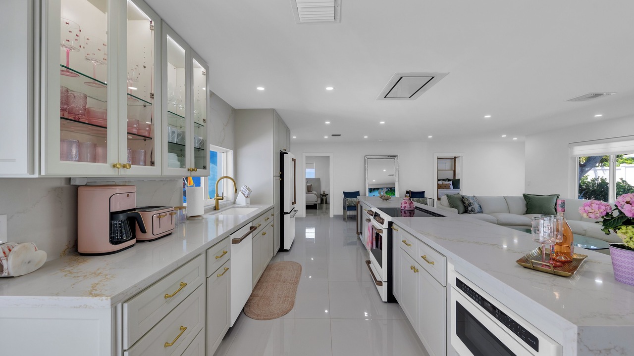Photo of Kitchen in Lauderdale-by-the-Sea