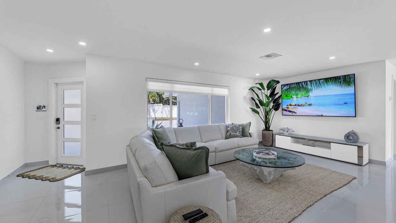 Photo of Livingroom in Lauderdale-by-the-Sea