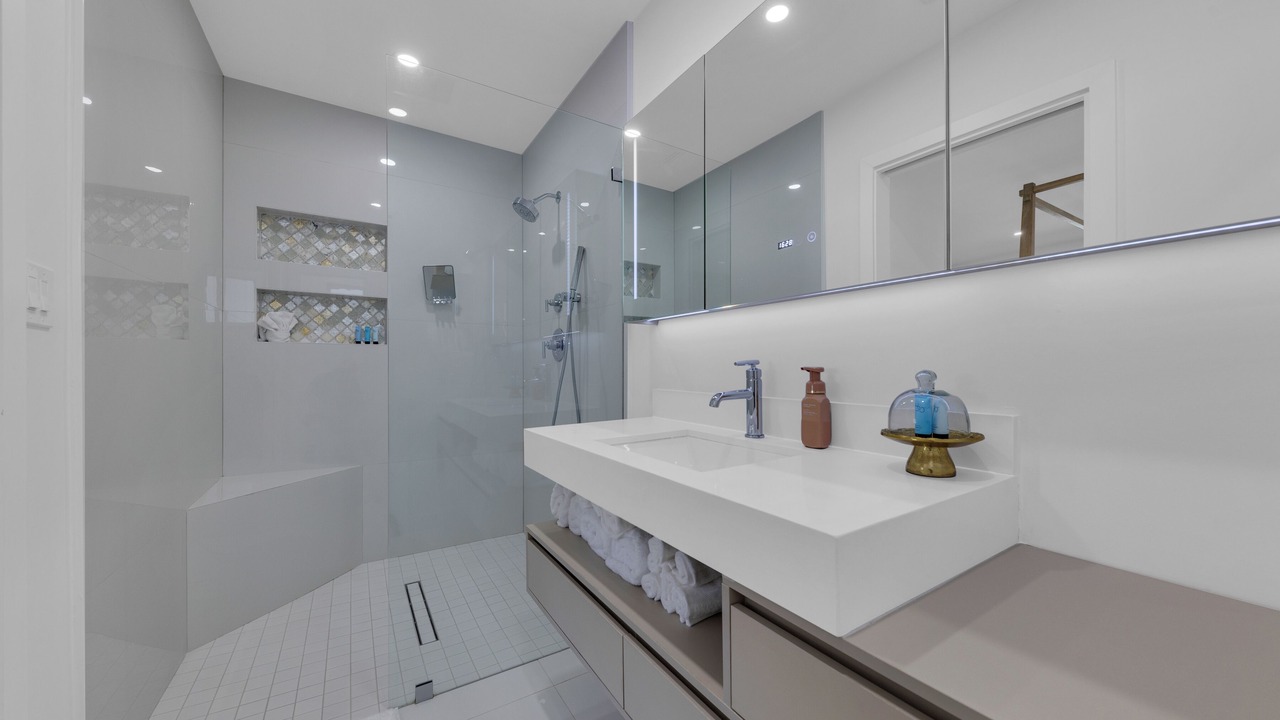 Photo of Bathroom in Lauderdale-by-the-Sea