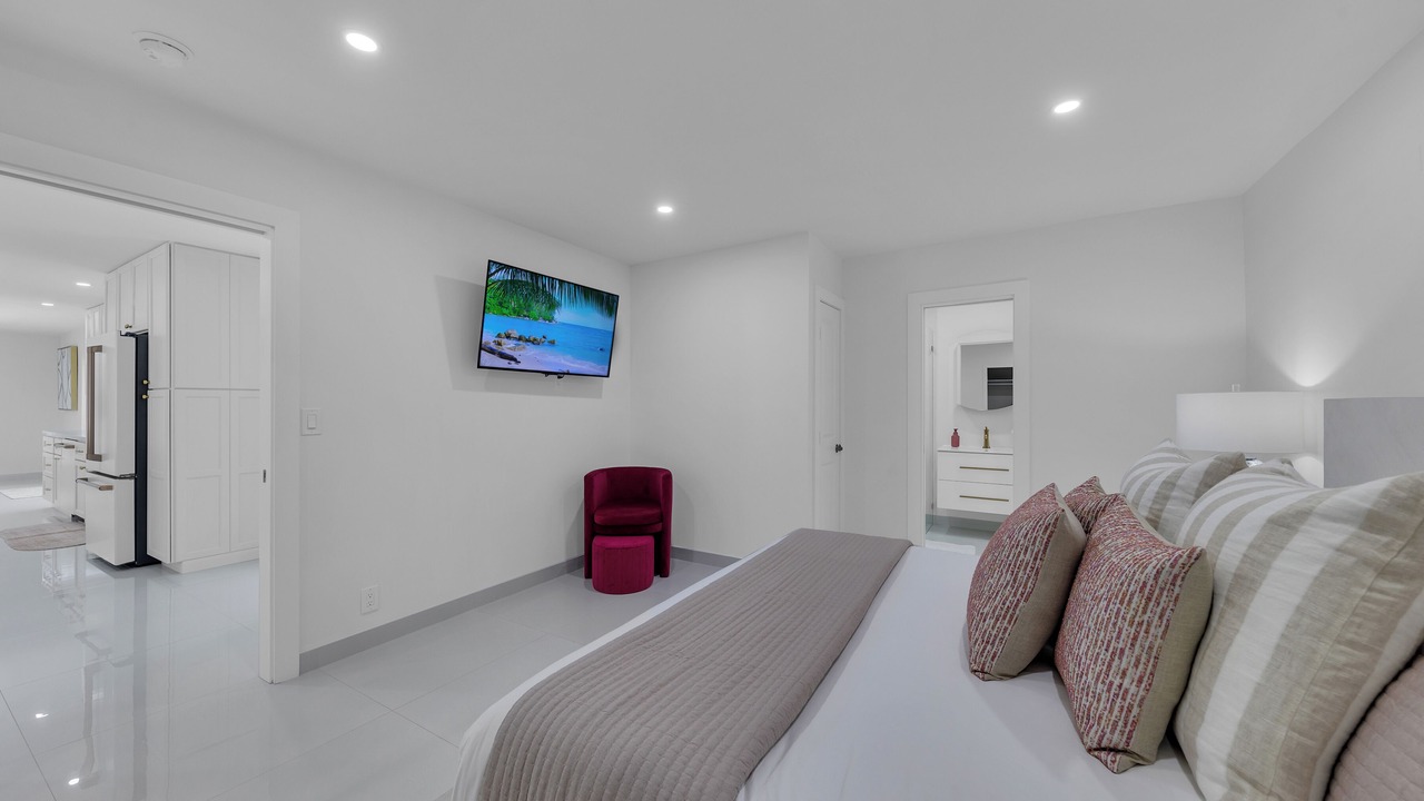 Photo of Bedroom in Lauderdale-by-the-Sea