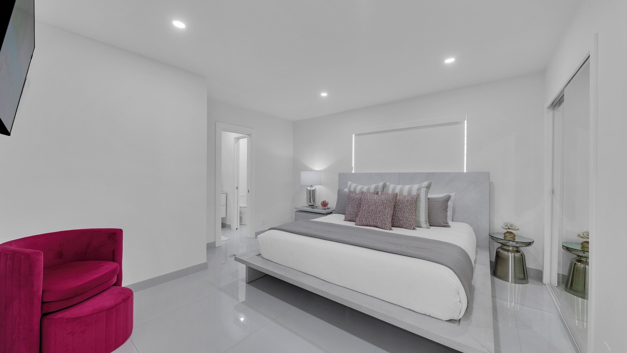 Photo of Bedroom in Lauderdale-by-the-Sea