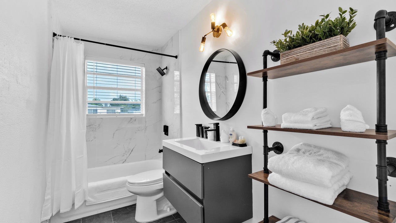 Photo of Bathroom in Boulevard Heights