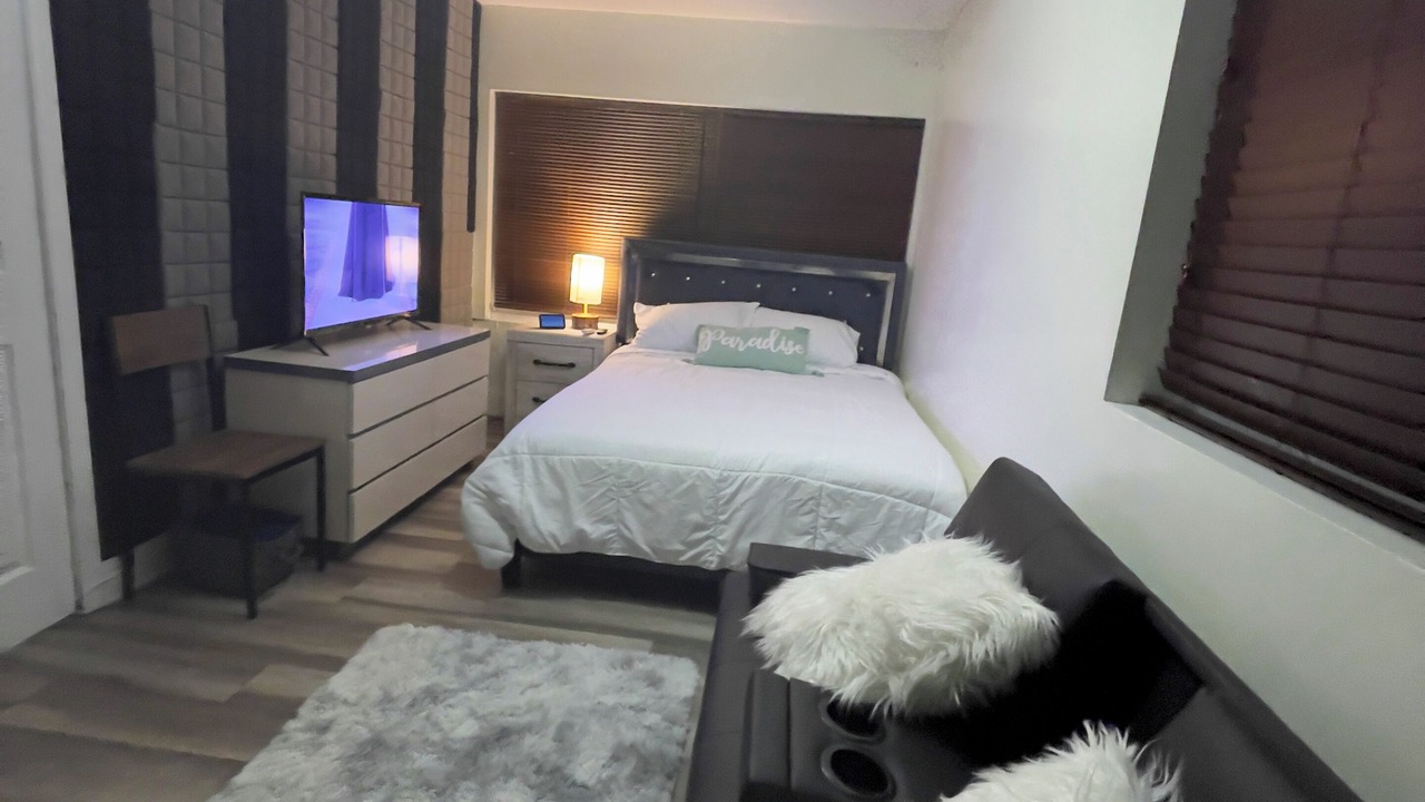Photo of Bedroom in Highland Garden