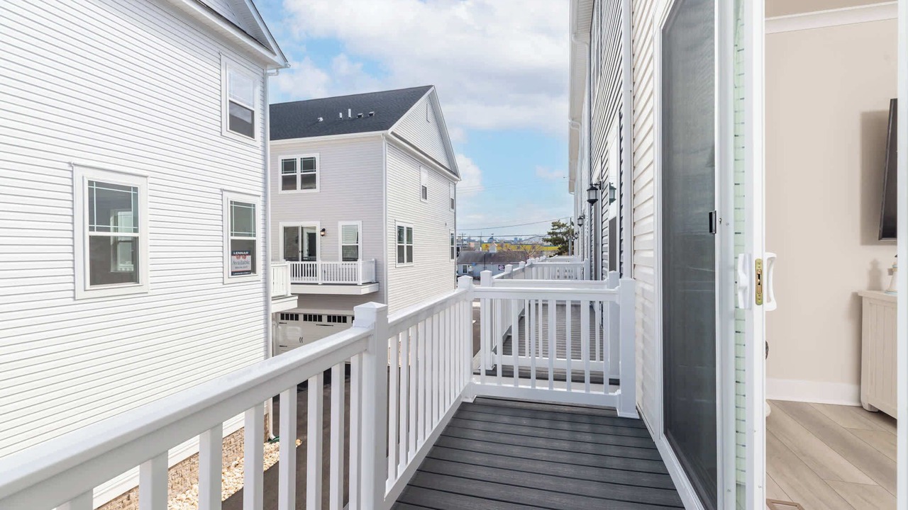 Photo of Patio Balcony in Caine Woods