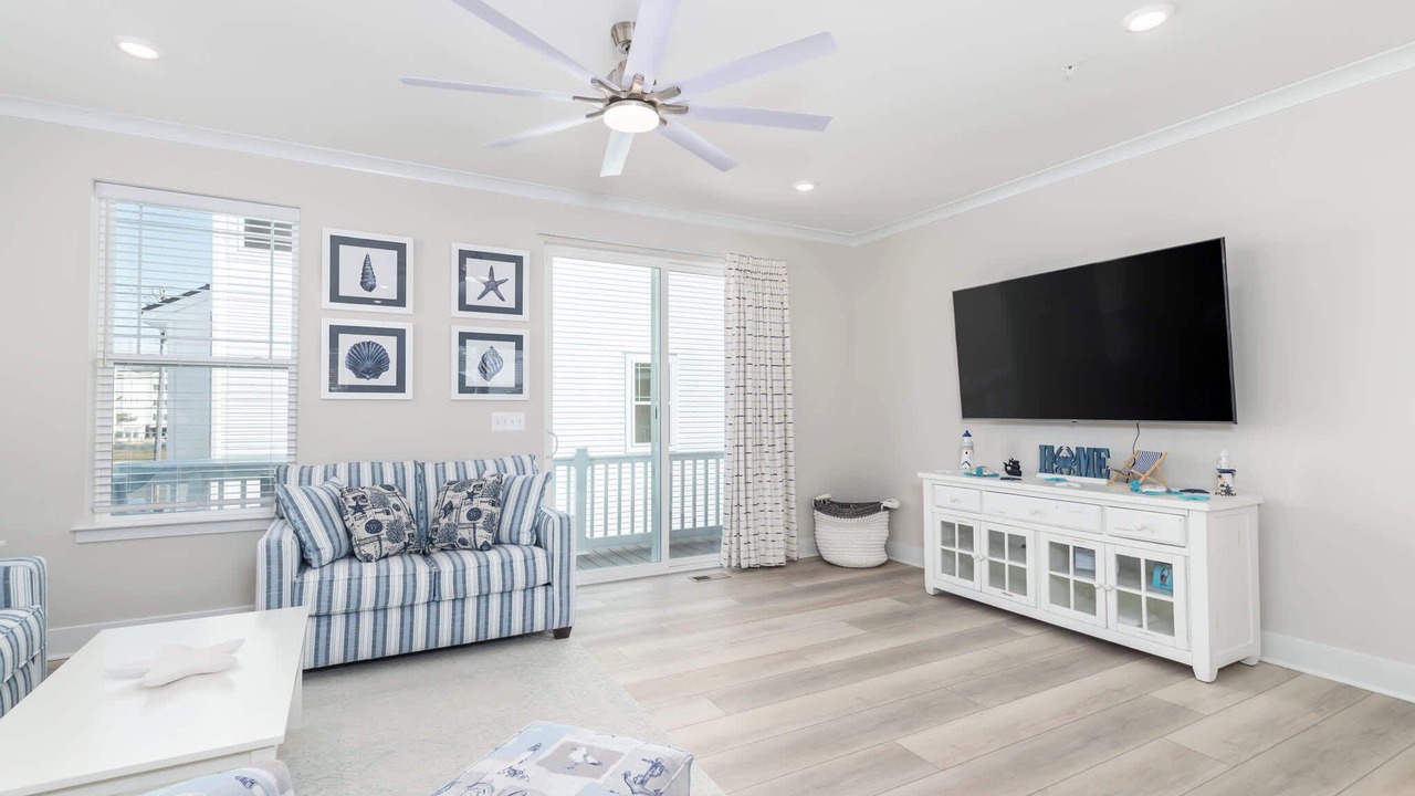 Photo of Livingroom in Caine Woods