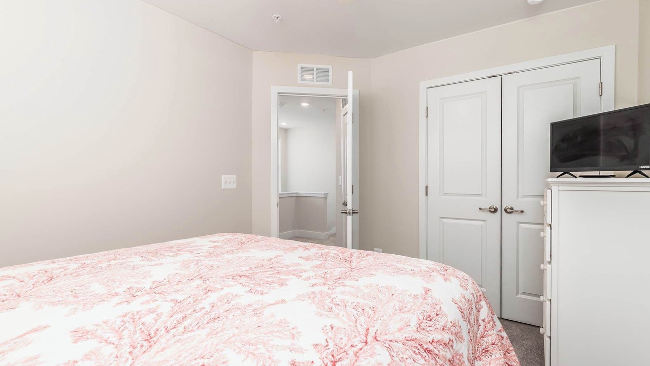 Photo of Bedroom in Caine Woods