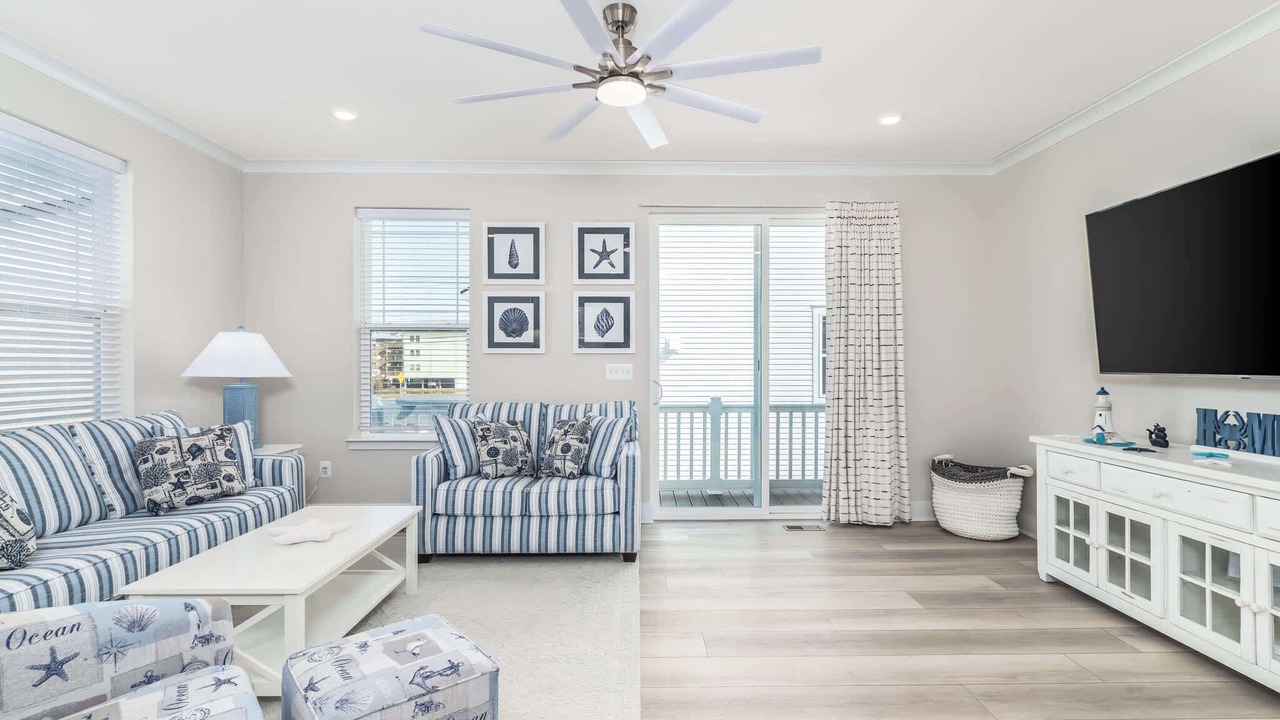Photo of Livingroom in Caine Woods
