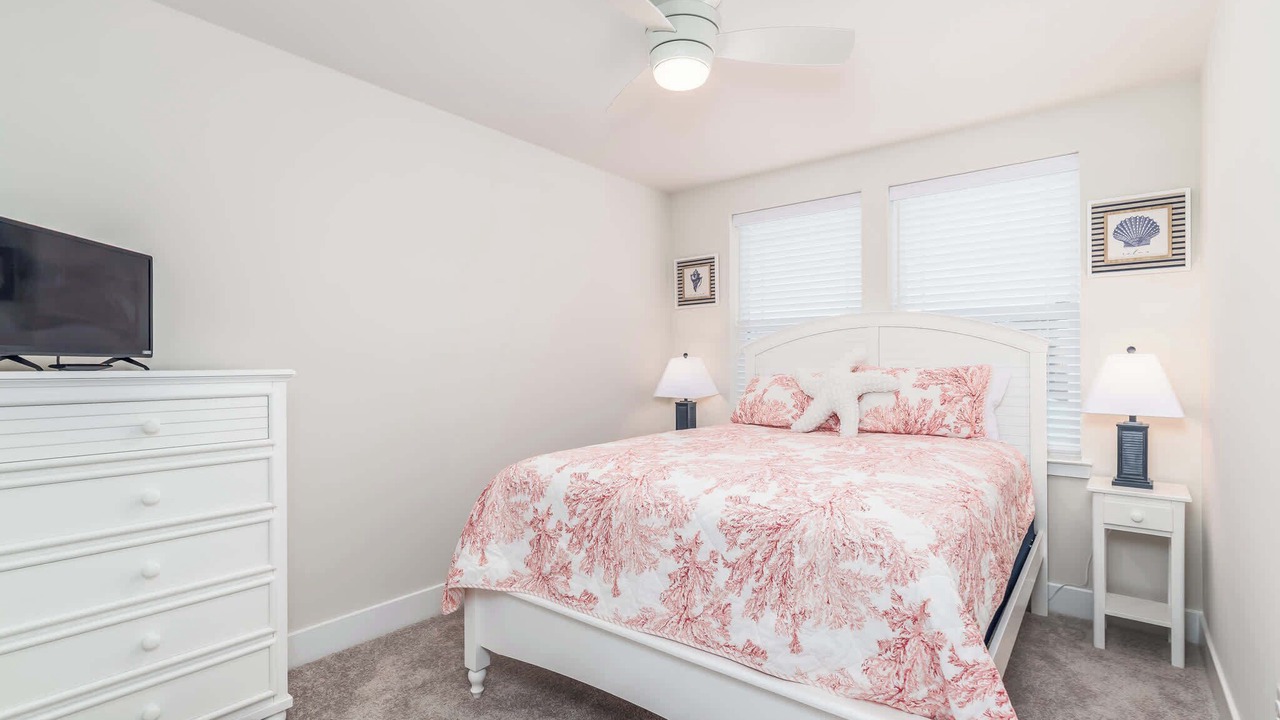 Photo of Bedroom in Caine Woods