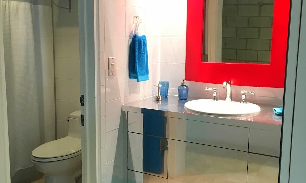 Photo of Bathroom in Hendricks and Venice Isles