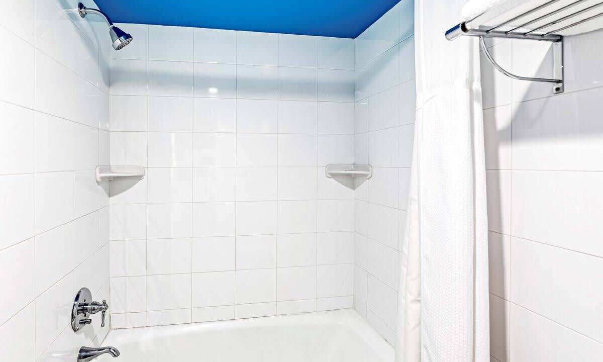 Photo of Bathroom in Hendricks and Venice Isles