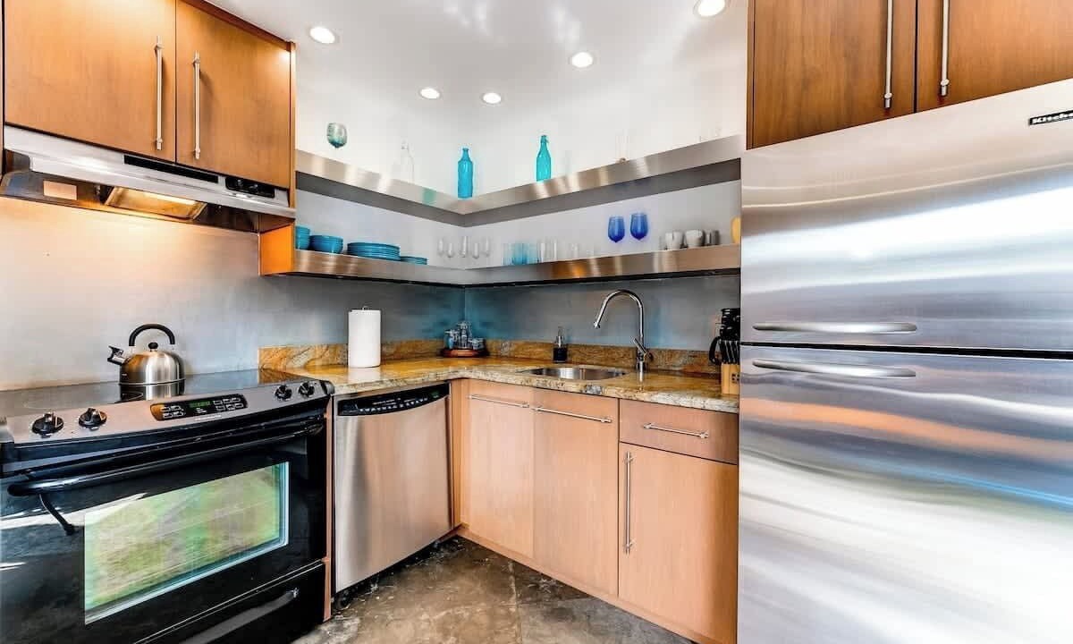 Photo of Kitchen in Hendricks and Venice Isles