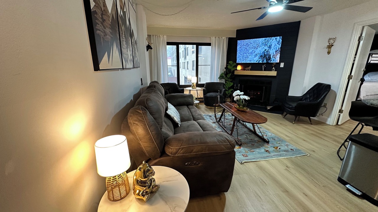 Photo of Livingroom in Snowshoe