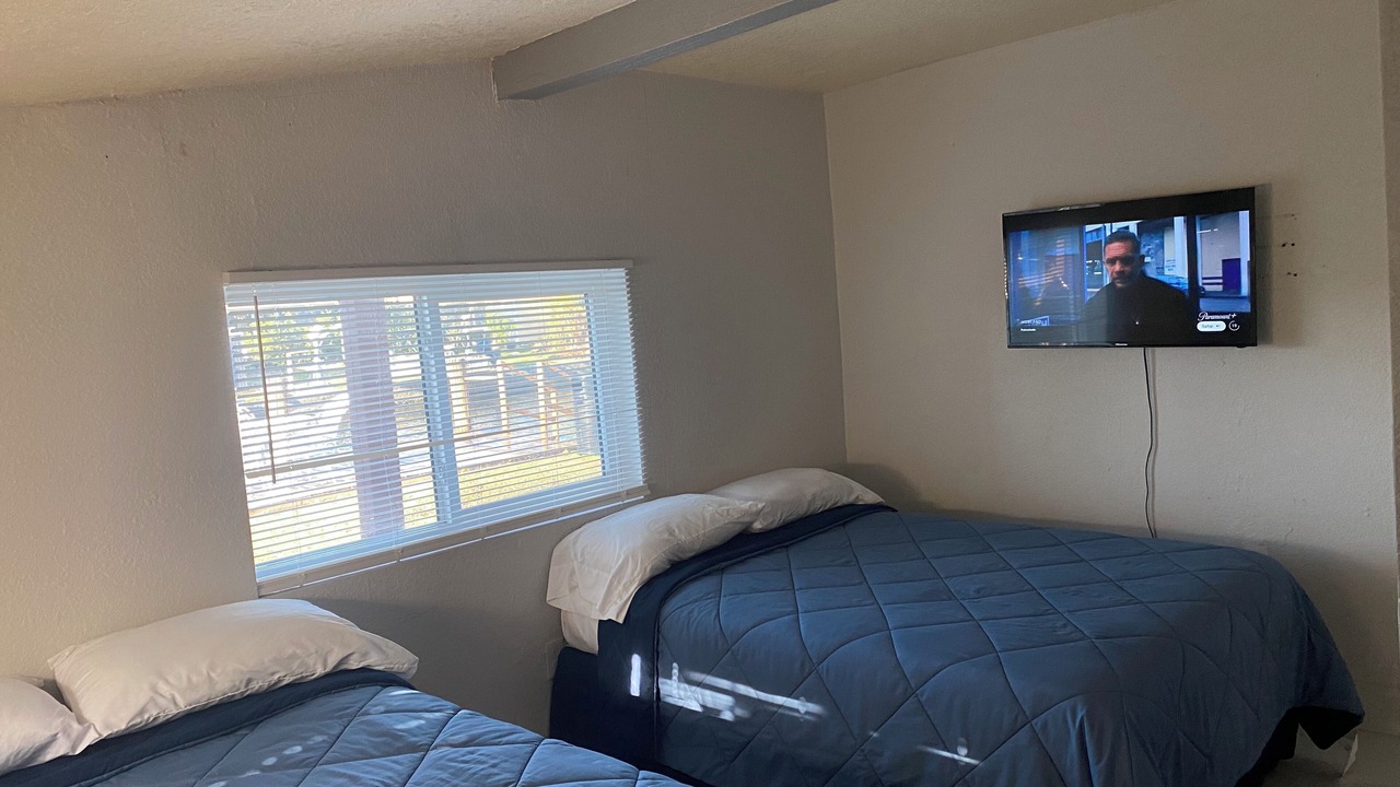 Photo of Bedroom in North Central Hollywood