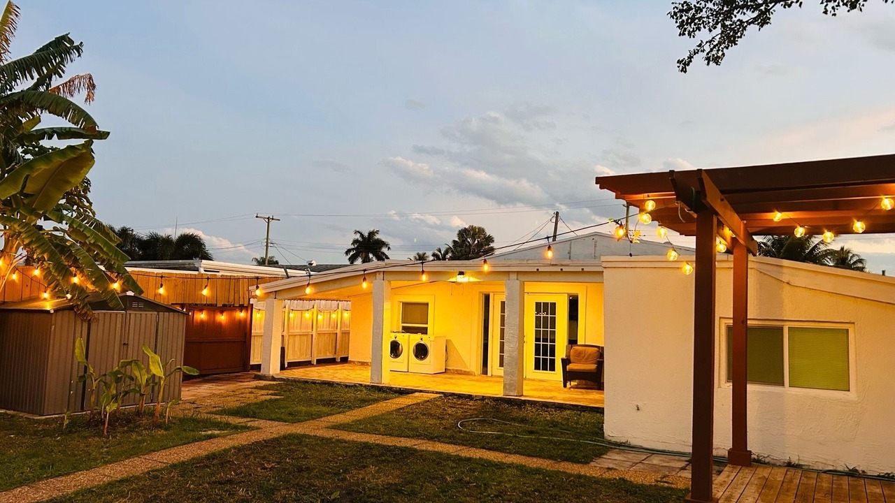 Photo of Patio Balcony in North Central Hollywood