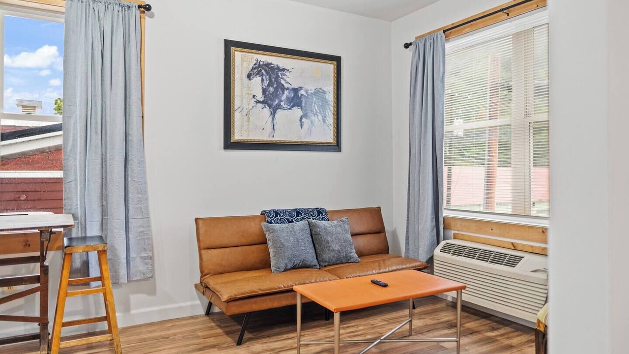 Photo of Livingroom in Edray