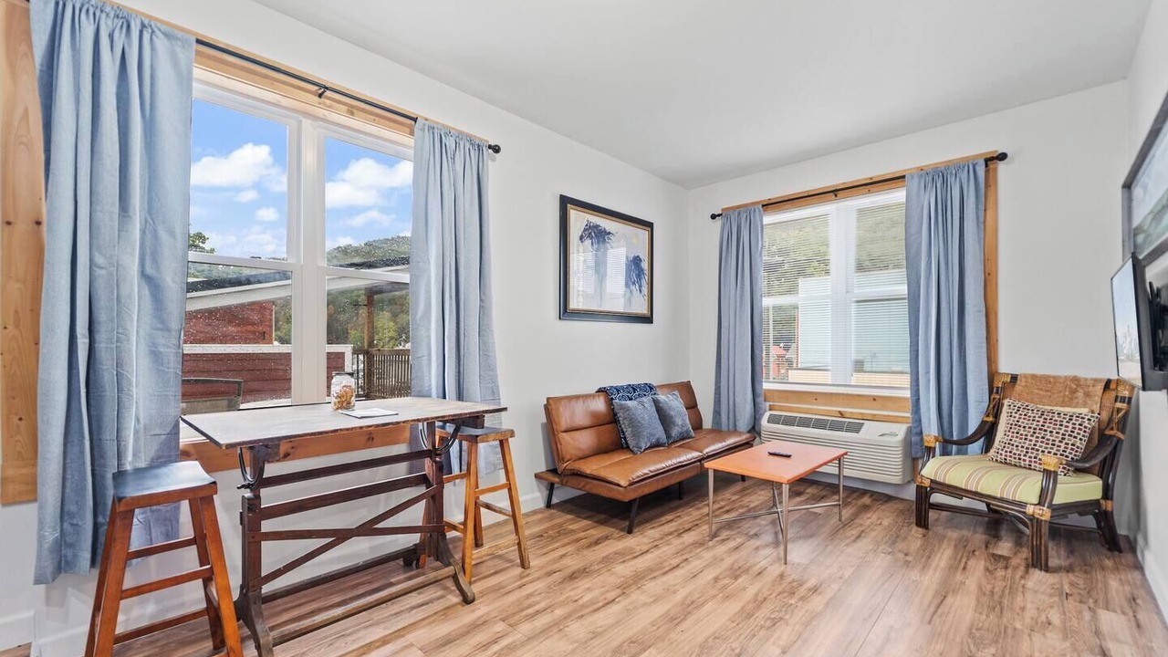Photo of Livingroom in Edray