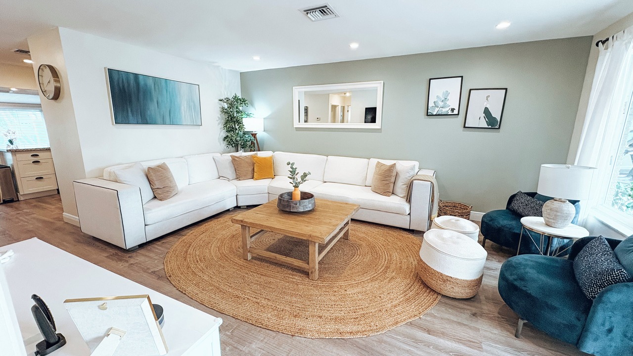 Photo of Livingroom in South New River Isles
