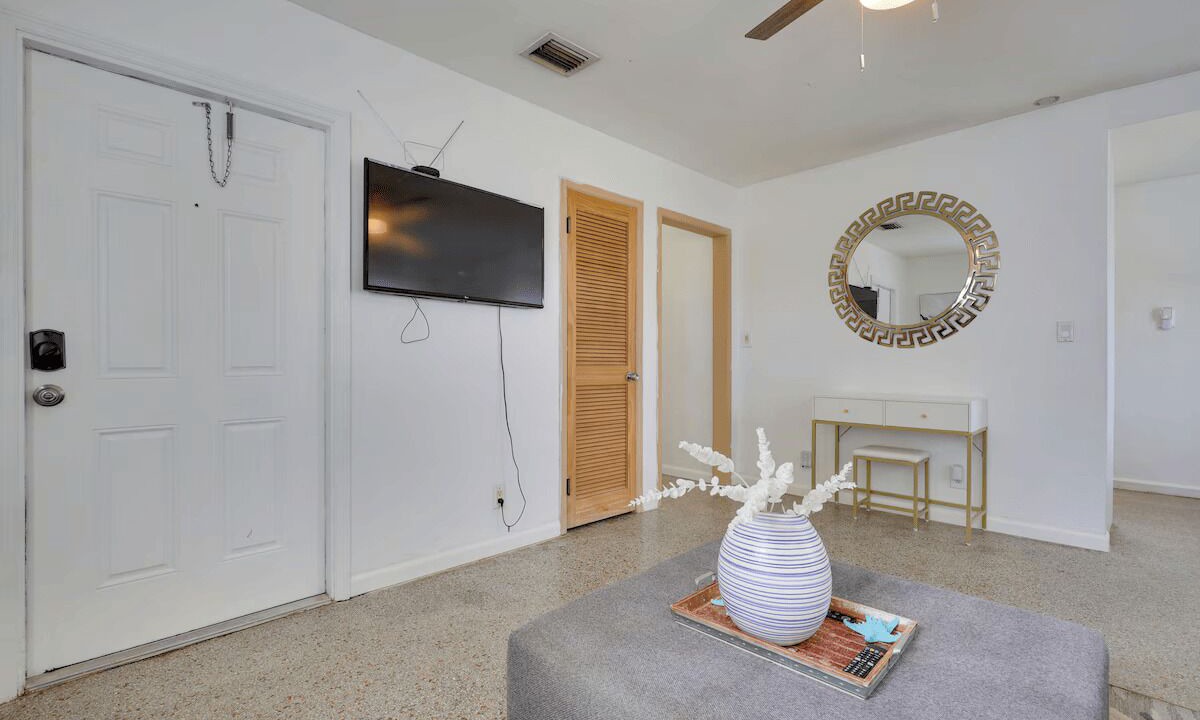 Photo of Livingroom in Royal Poinciana