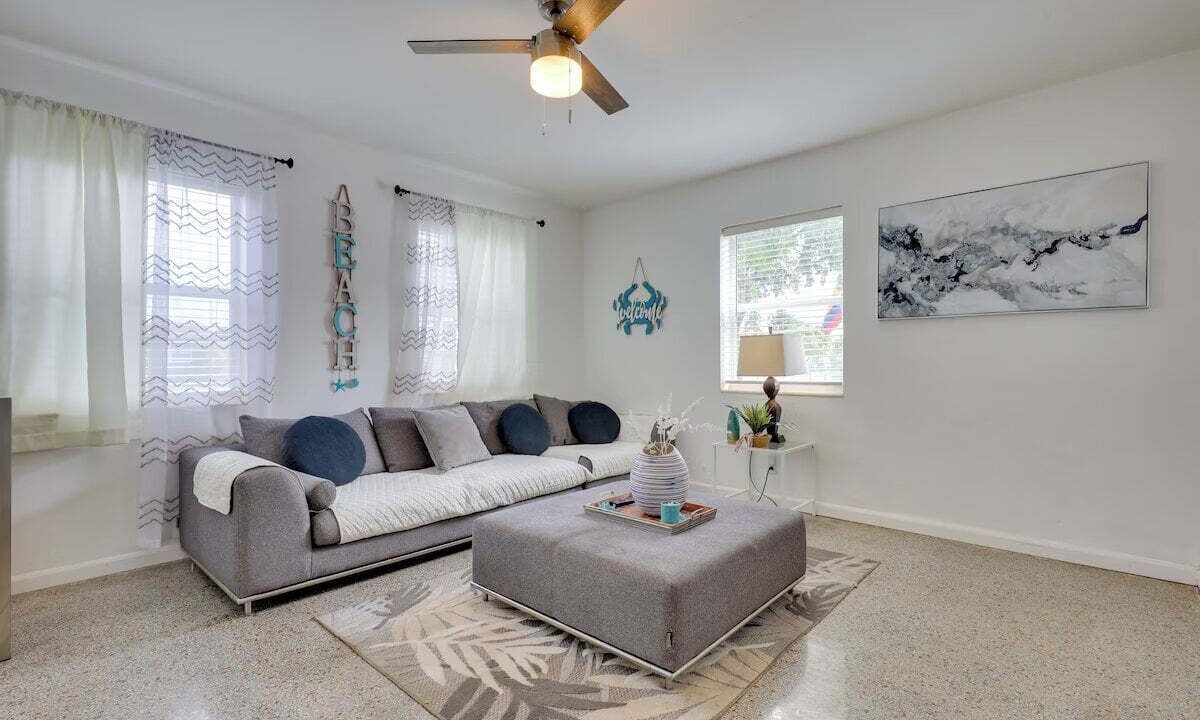Photo of Bedroom in Royal Poinciana