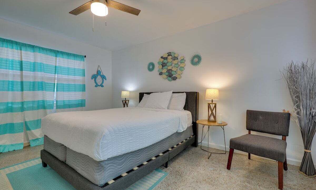 Photo of Bedroom in Royal Poinciana