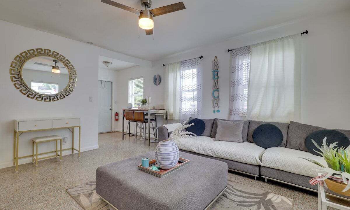 Photo of Livingroom in Royal Poinciana