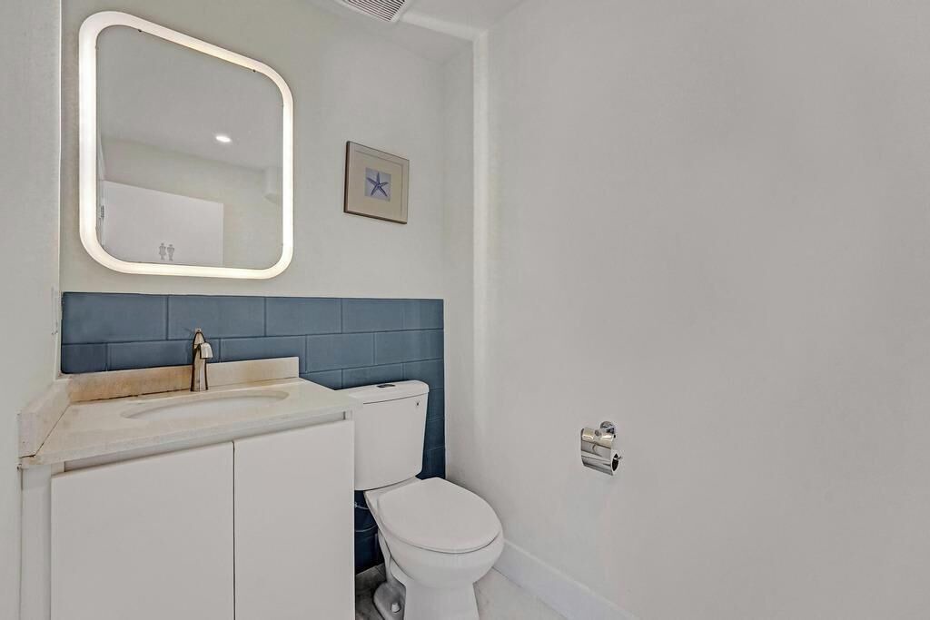 Photo of Bathroom in Central Beach