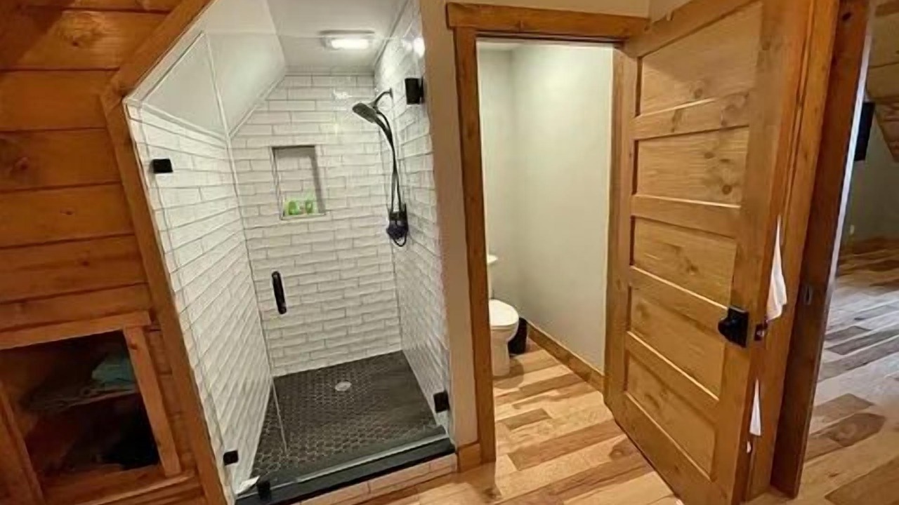 Photo of Bathroom in Edray