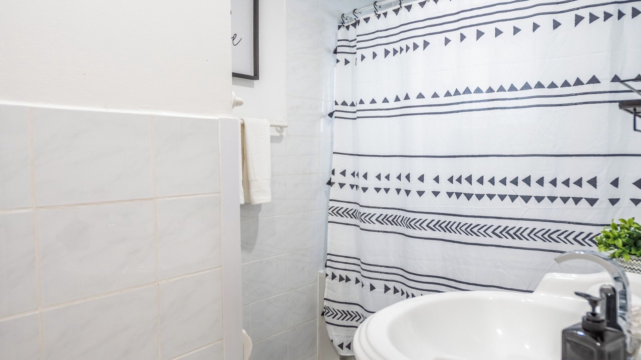 Photo of Bathroom in Allapattah