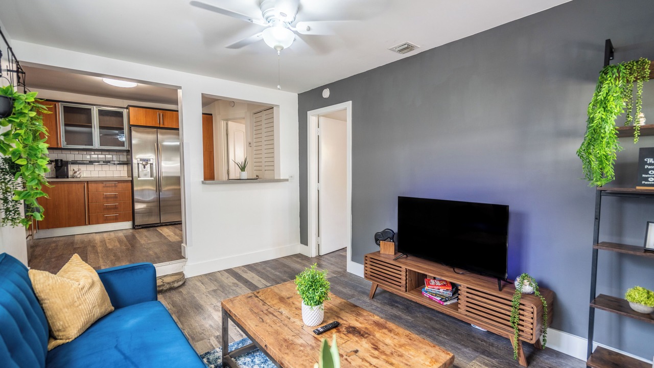 Photo of Livingroom in Allapattah