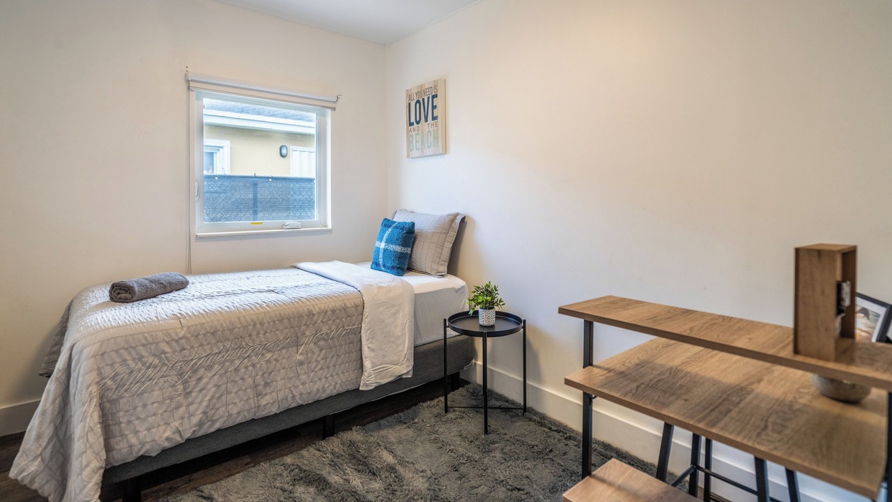 Photo of Bedroom in Allapattah