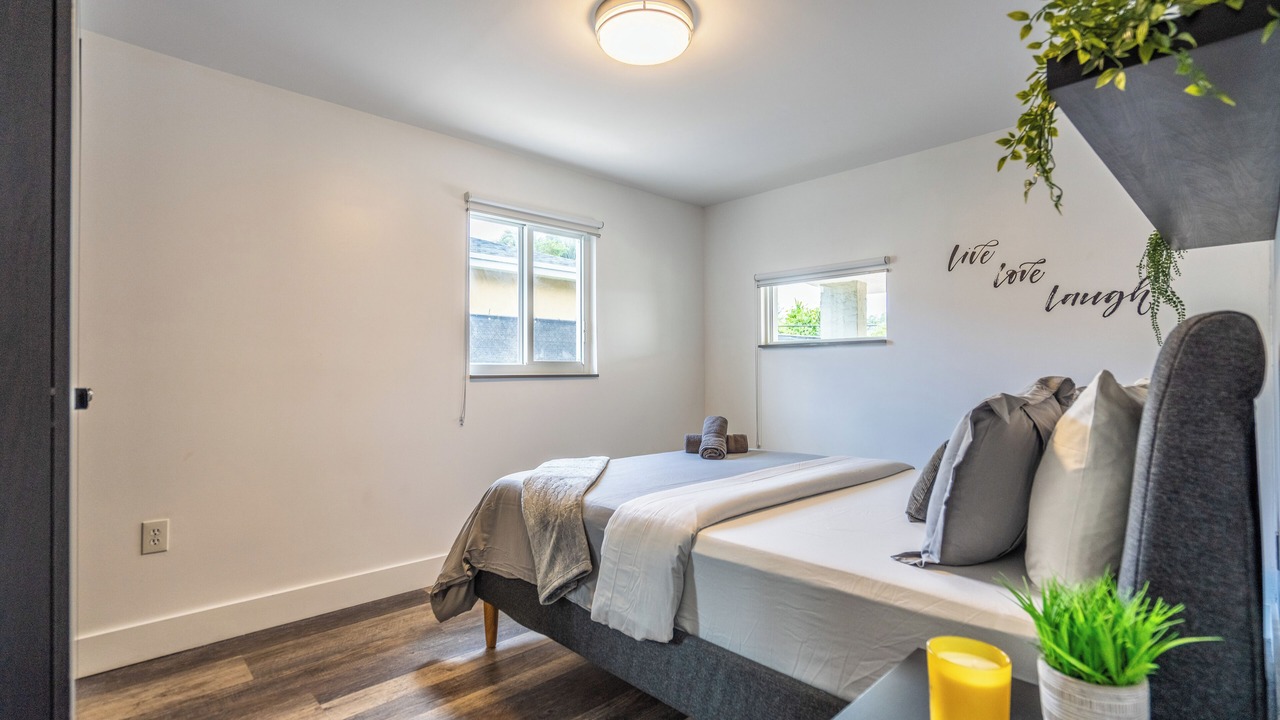 Photo of Bedroom in Allapattah
