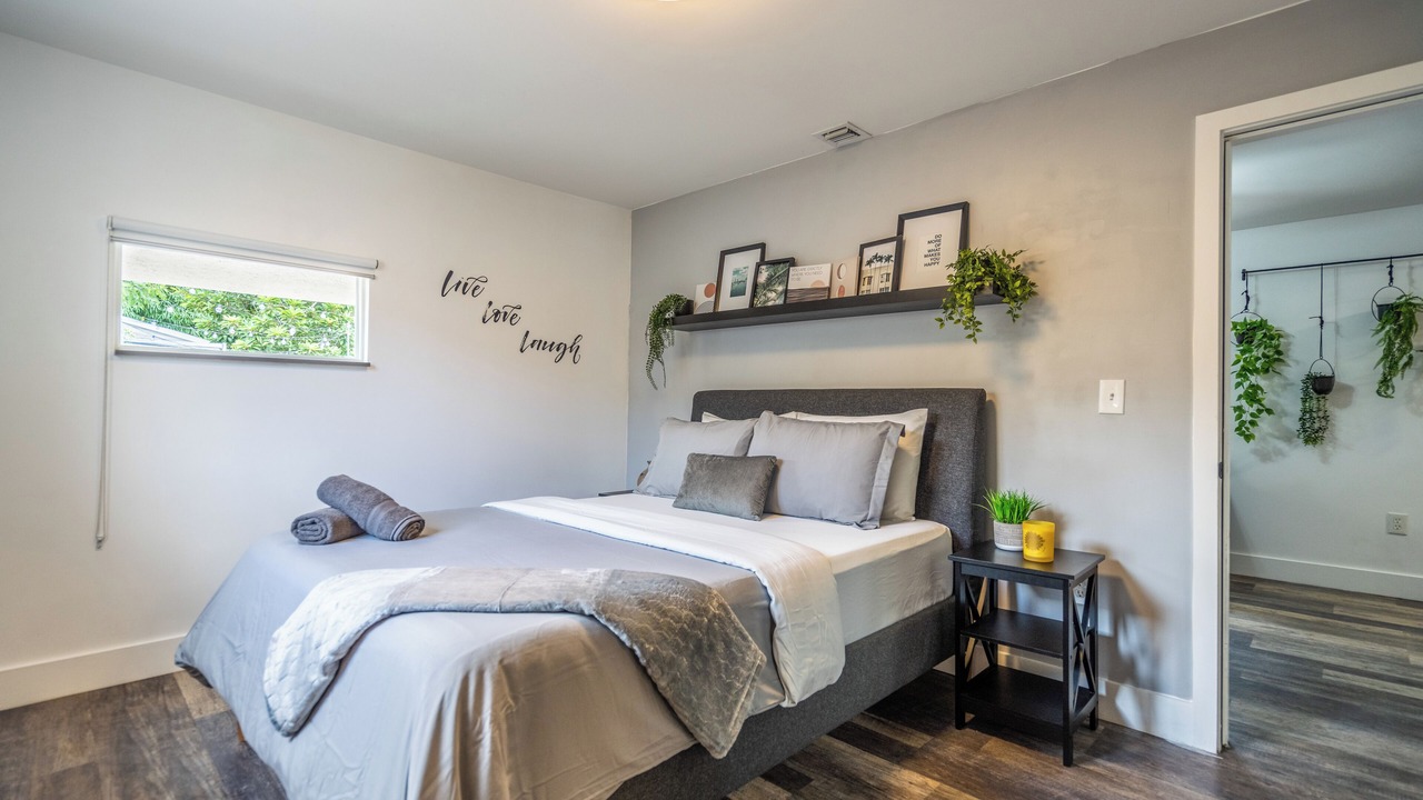 Photo of Bedroom in Allapattah