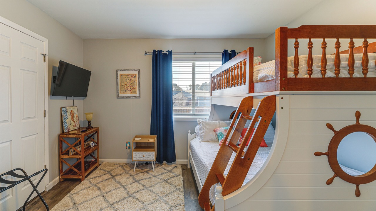 Photo of Bedroom in Caine Woods