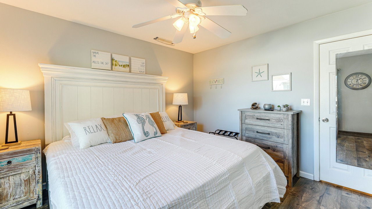 Photo of Bedroom in Caine Woods