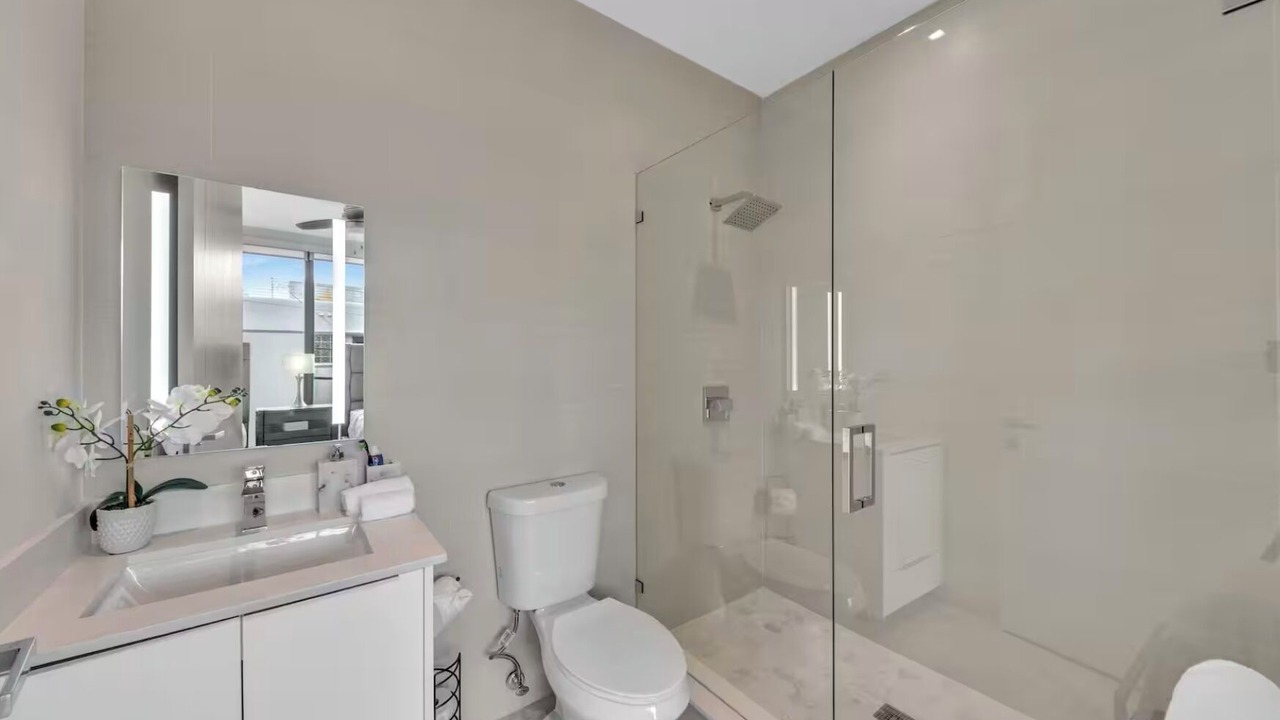 Photo of Bathroom in Colee Hammock