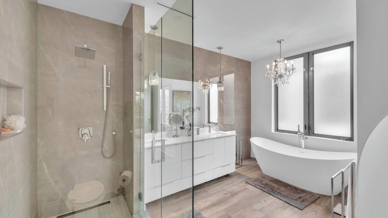 Photo of Bathroom in Colee Hammock