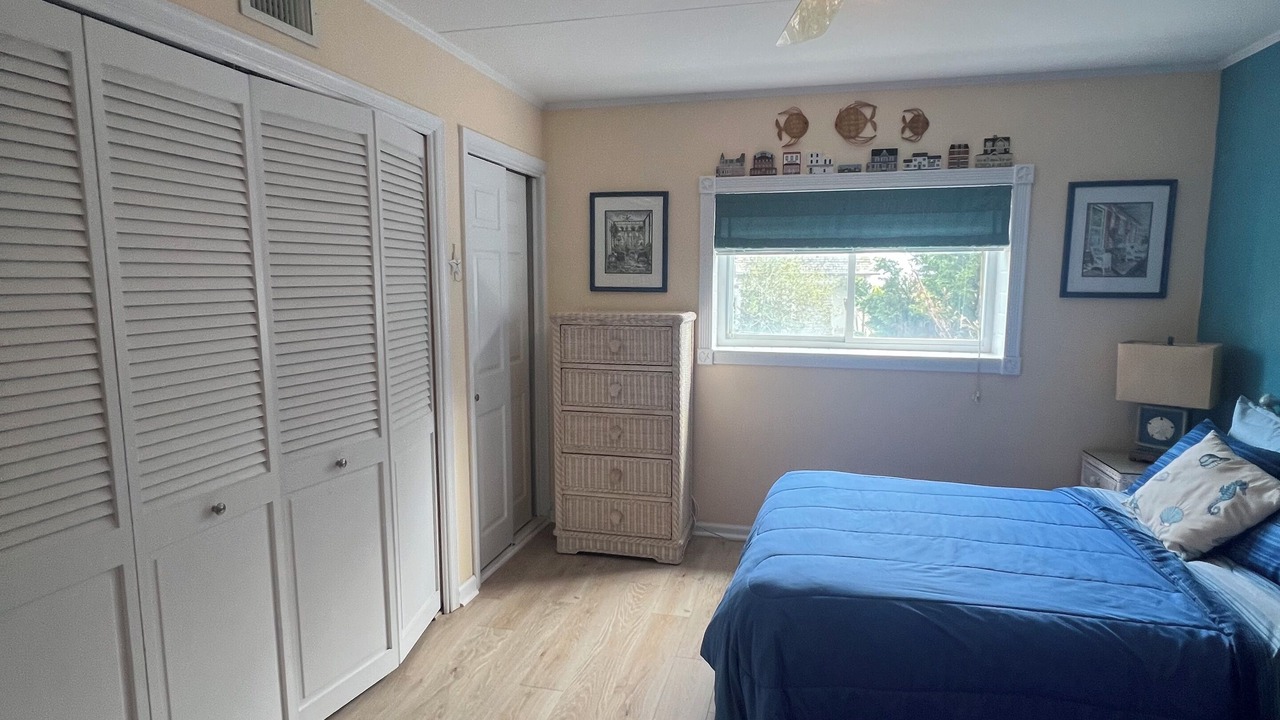 Photo of Bedroom in Admiral Estates