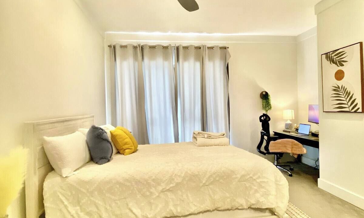 Photo of Bedroom in Sawtelle